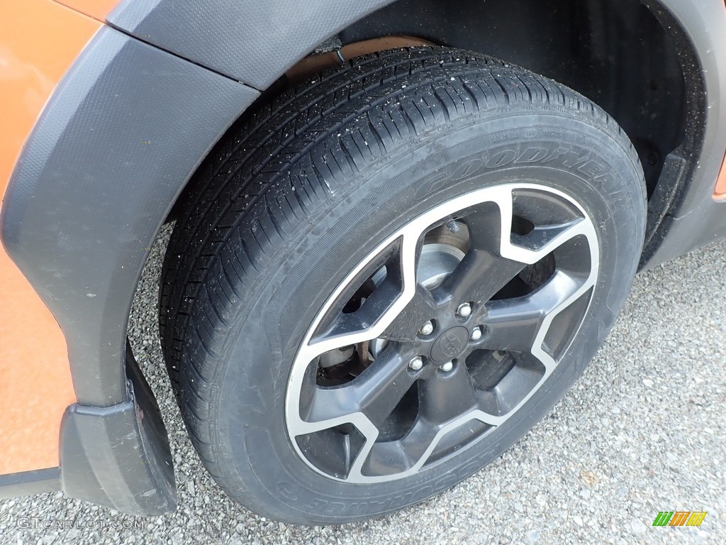 2013 XV Crosstrek 2.0 Premium - Tangerine Orange Pearl / Black photo #10