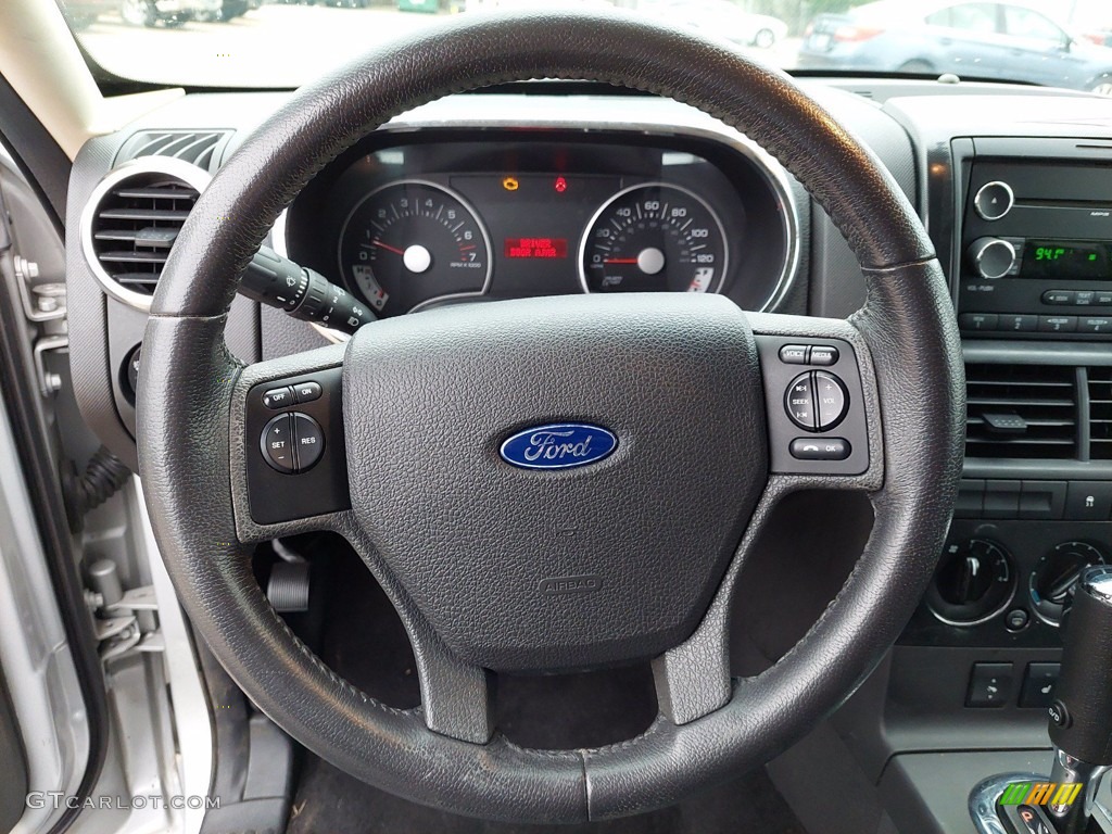 2010 Explorer XLT - Brilliant Silver Metallic / Black photo #15