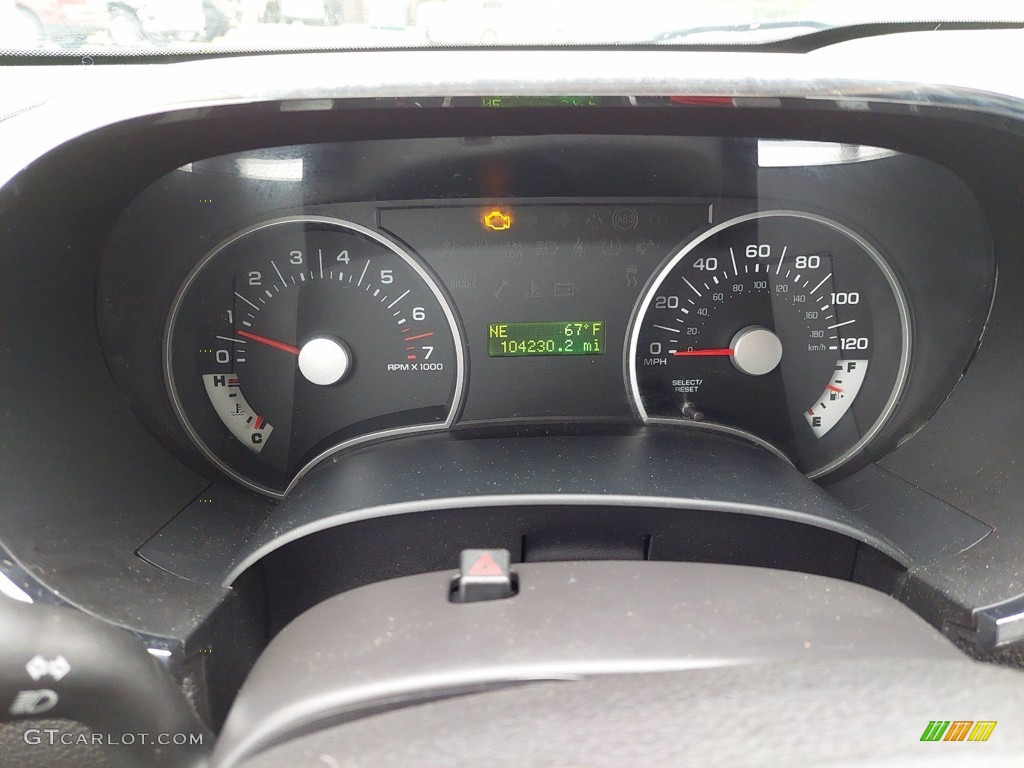 2010 Explorer XLT - Brilliant Silver Metallic / Black photo #21