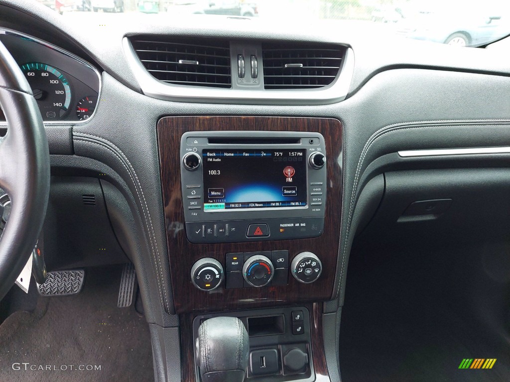 2017 Traverse LT - Siren Red Tintcoat / Ebony photo #15