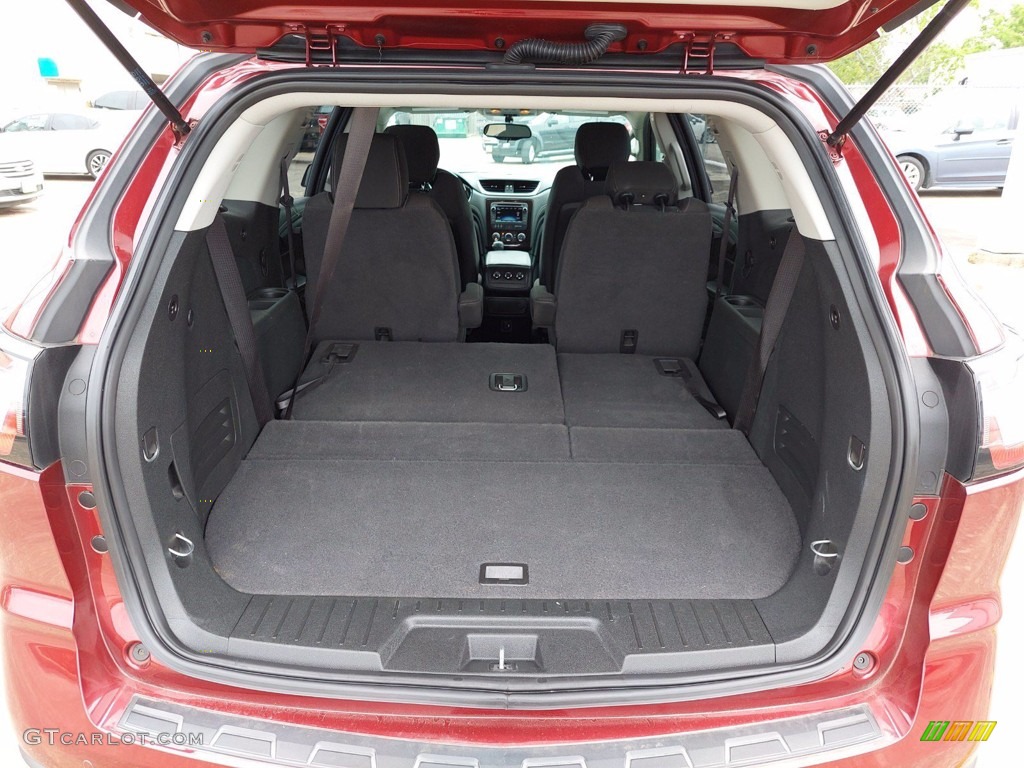 2017 Traverse LT - Siren Red Tintcoat / Ebony photo #24