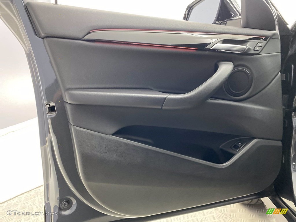 2018 X2 xDrive28i - Mineral Grey Metallic / Black photo #13