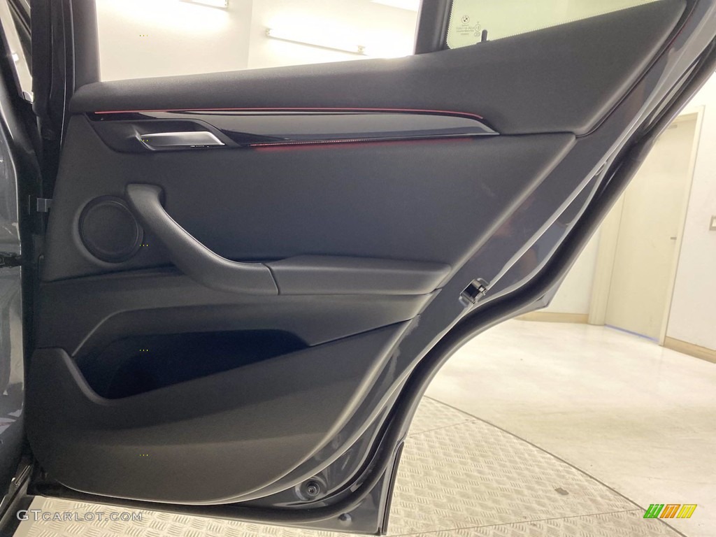 2018 X2 xDrive28i - Mineral Grey Metallic / Black photo #34