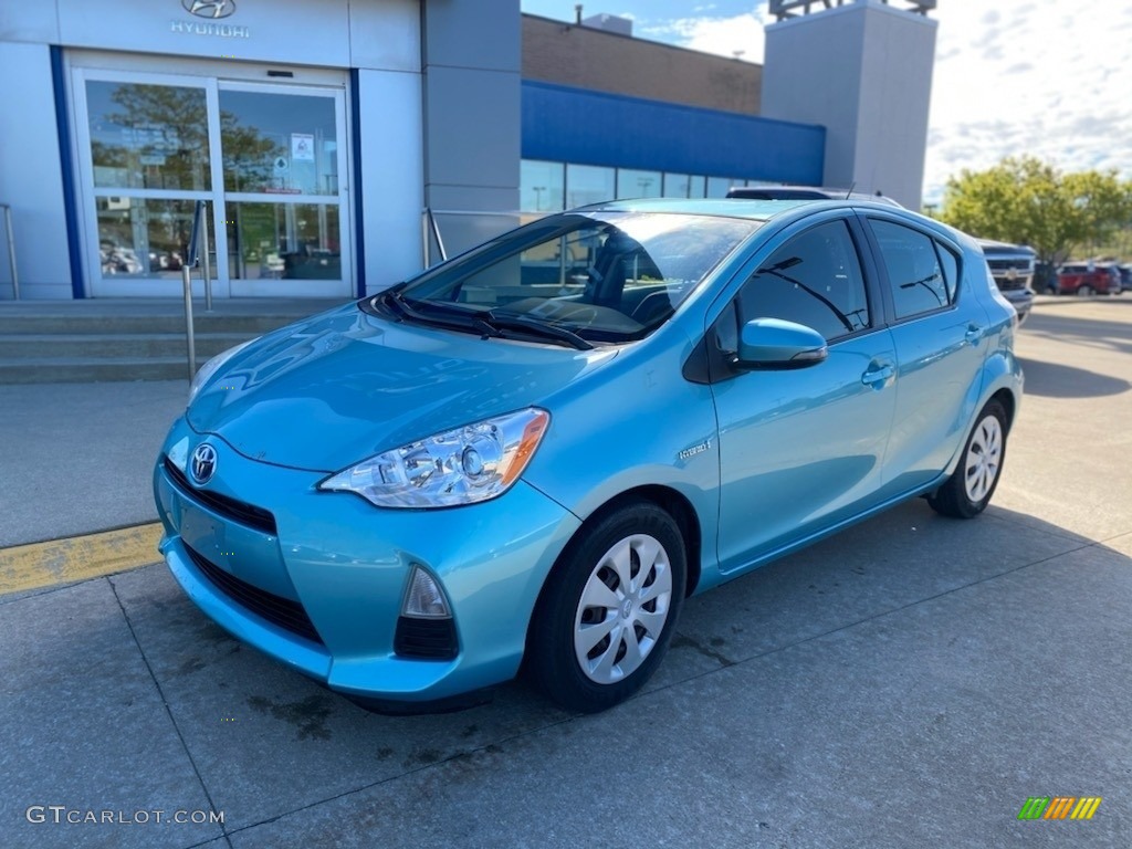 2013 Prius c Hybrid Two - Blue Streak Metallic / Light Blue Gray/Black photo #1