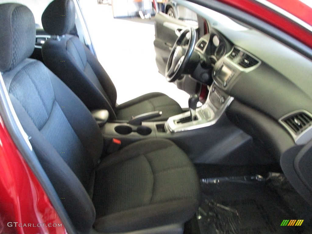 2013 Sentra SR - Red Brick / Charcoal photo #16