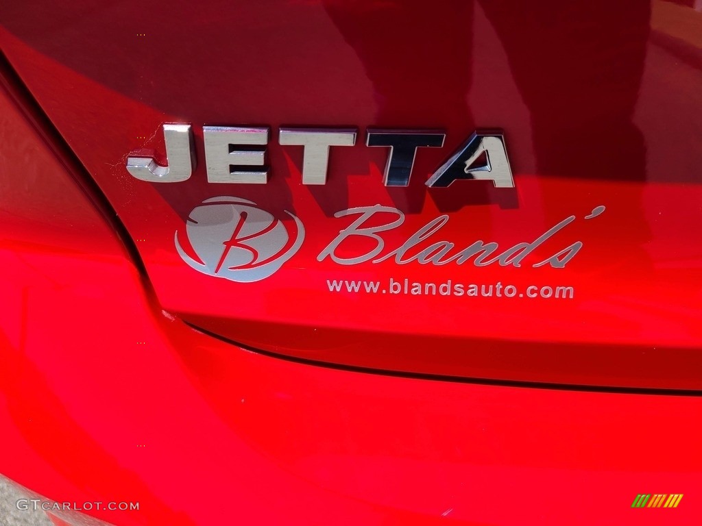 2017 Jetta Sport - Tornado Red / Black/Ceramique photo #32