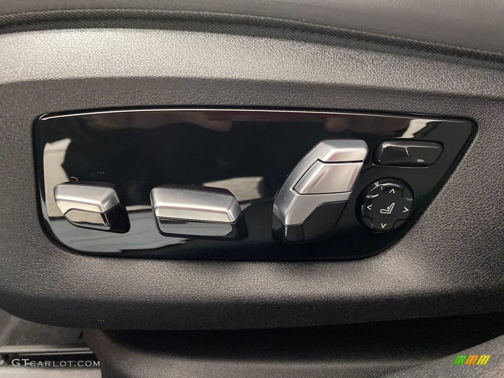 2022 BMW 7 Series 750i xDrive Sedan Controls Photo #141955814