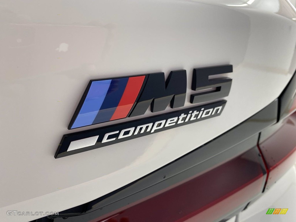 2021 BMW M5 Sedan Marks and Logos Photos