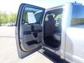 Iconic Silver - F350 Super Duty XLT Crew Cab 4x4 Photo No. 35