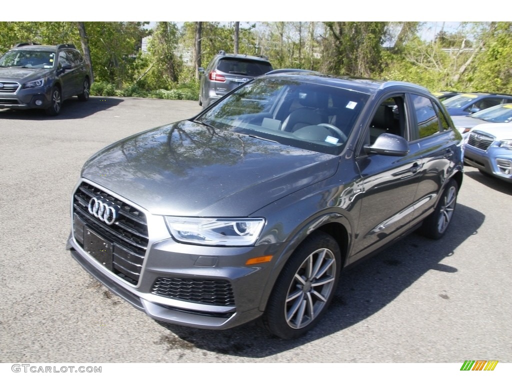 2018 Q3 2.0 TFSI Premium quattro - Daytona Gray Metallic / Black photo #1
