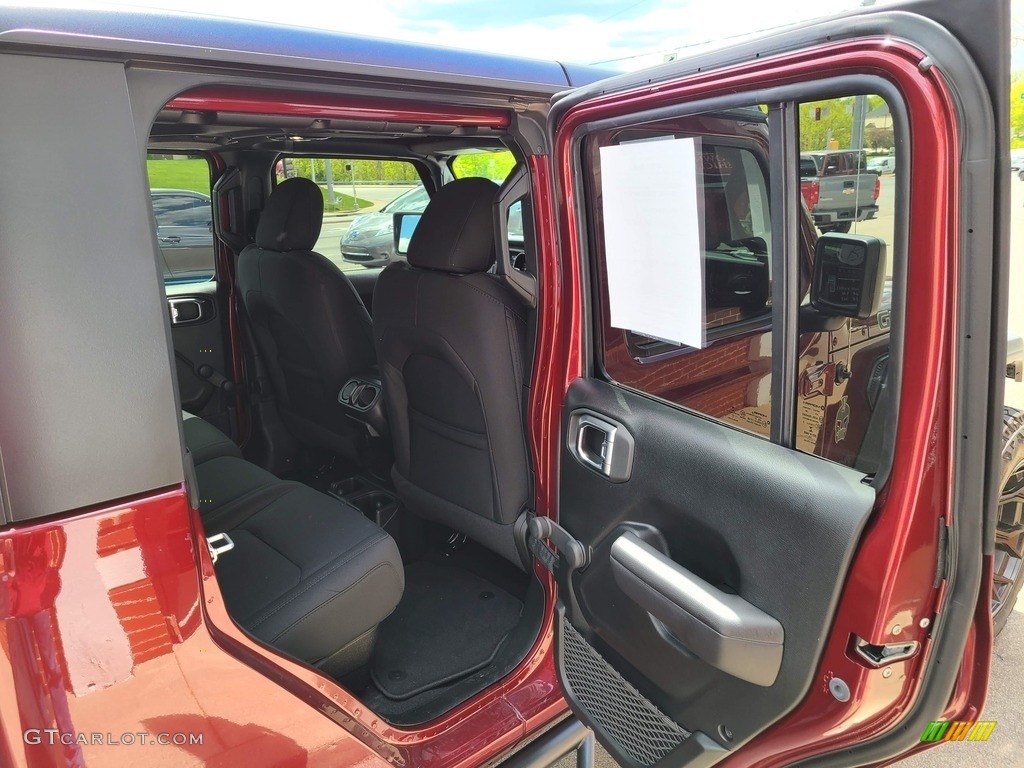 2021 Gladiator Sport 4x4 - Snazzberry Pearl / Black photo #29