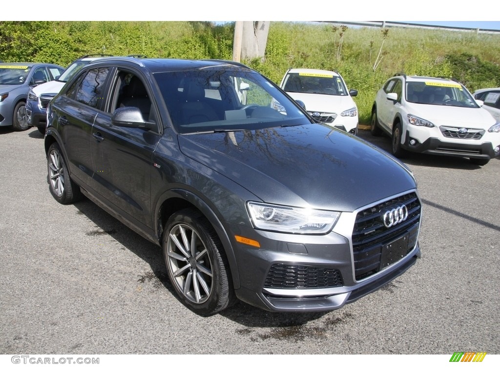 2018 Q3 2.0 TFSI Premium quattro - Daytona Gray Metallic / Black photo #3