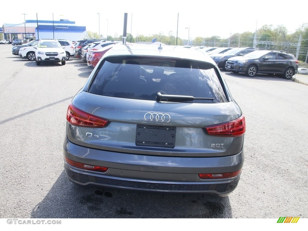 2018 Q3 2.0 TFSI Premium quattro - Daytona Gray Metallic / Black photo #6