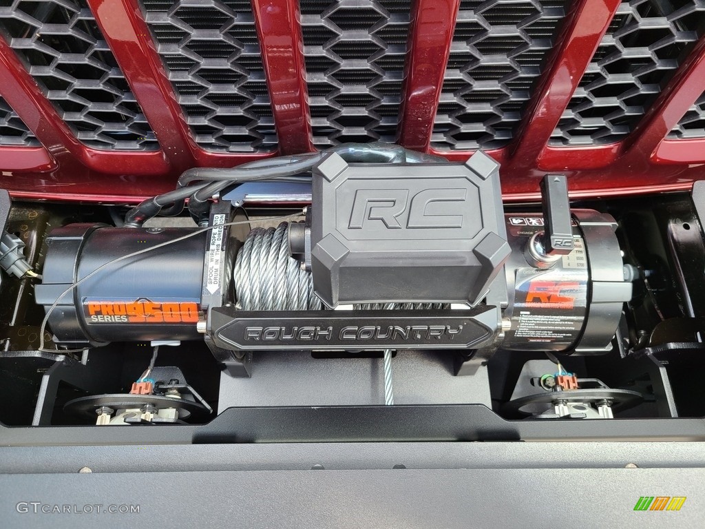 2021 Gladiator Sport 4x4 - Snazzberry Pearl / Black photo #38