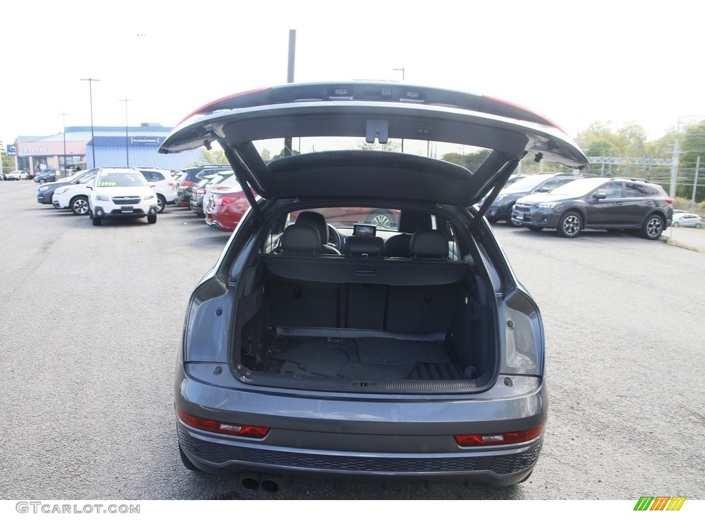 2018 Q3 2.0 TFSI Premium quattro - Daytona Gray Metallic / Black photo #14