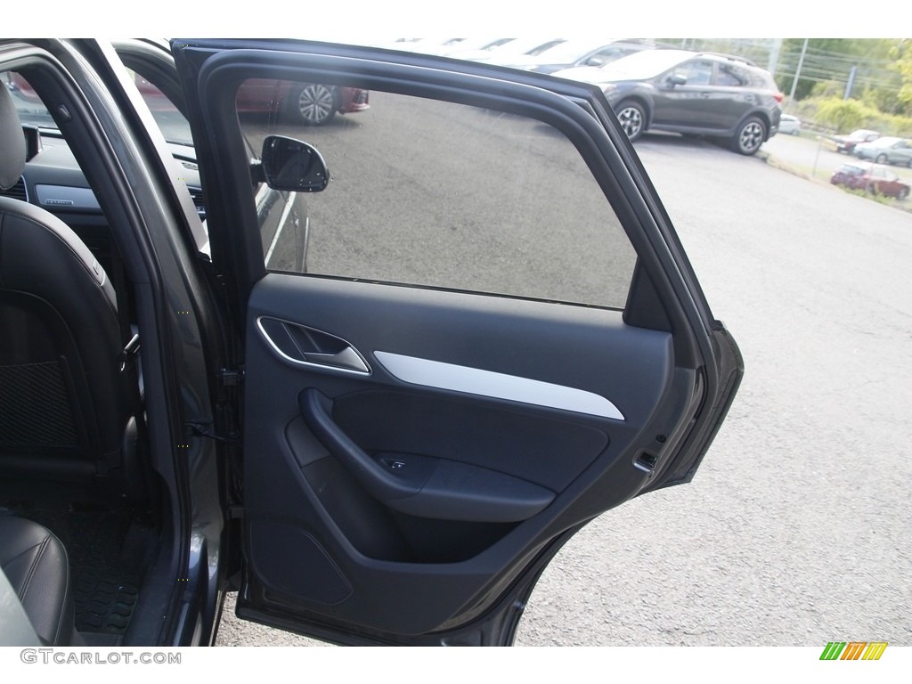2018 Q3 2.0 TFSI Premium quattro - Daytona Gray Metallic / Black photo #15