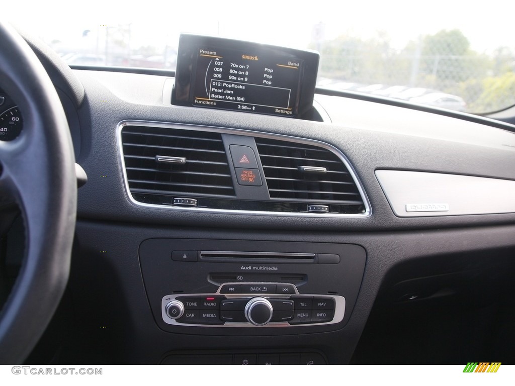 2018 Q3 2.0 TFSI Premium quattro - Daytona Gray Metallic / Black photo #19