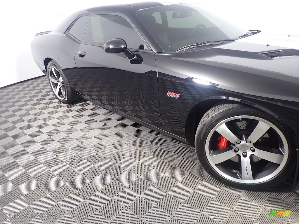 2011 Challenger SRT8 392 - Black / Dark Slate Gray photo #5