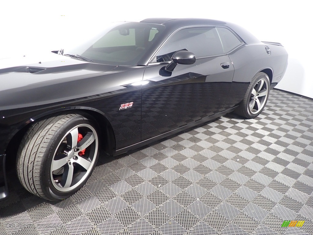 2011 Challenger SRT8 392 - Black / Dark Slate Gray photo #11