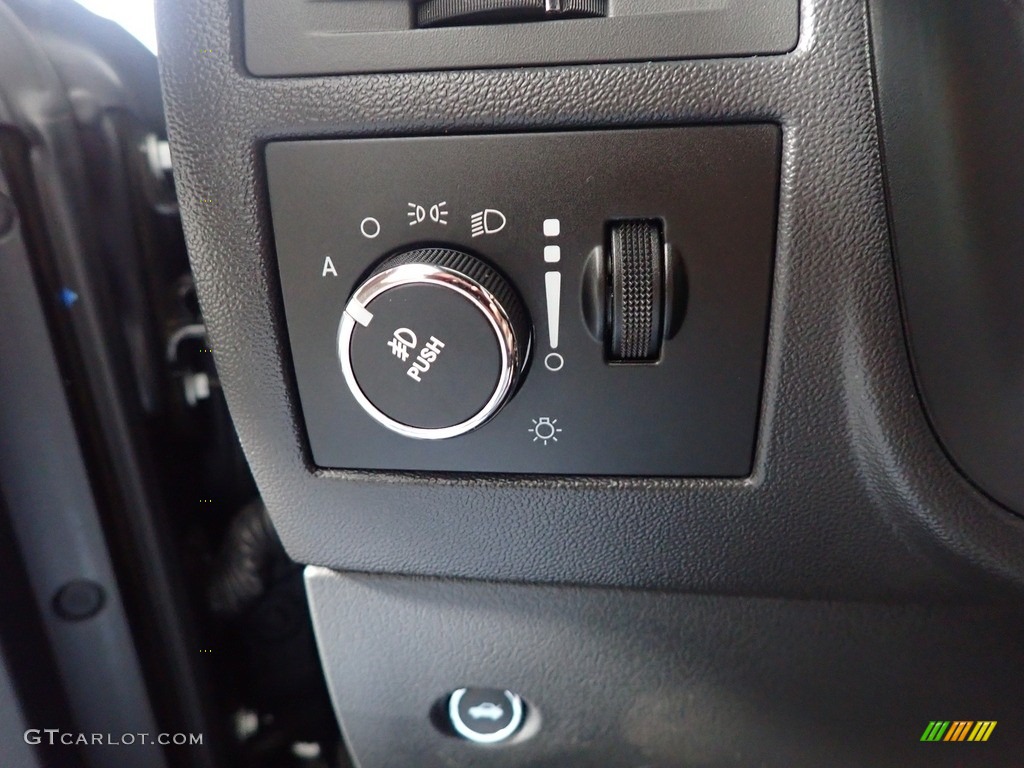 2011 Challenger SRT8 392 - Black / Dark Slate Gray photo #32