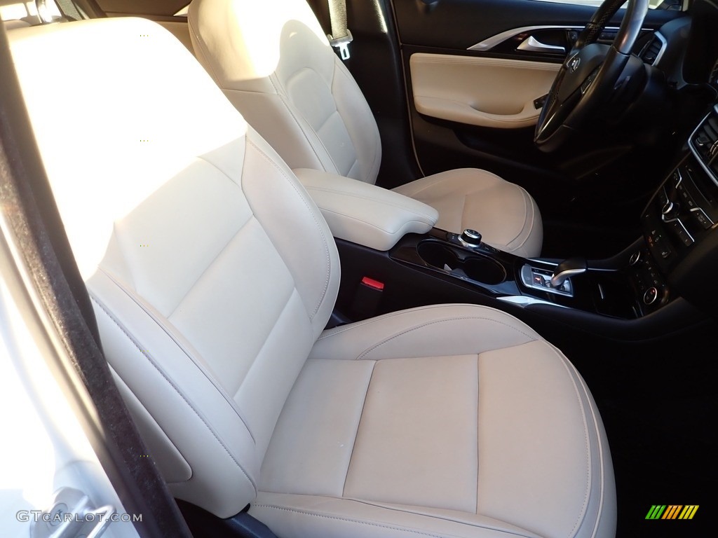 2017 Infiniti QX30 Premium AWD Front Seat Photo #141965513