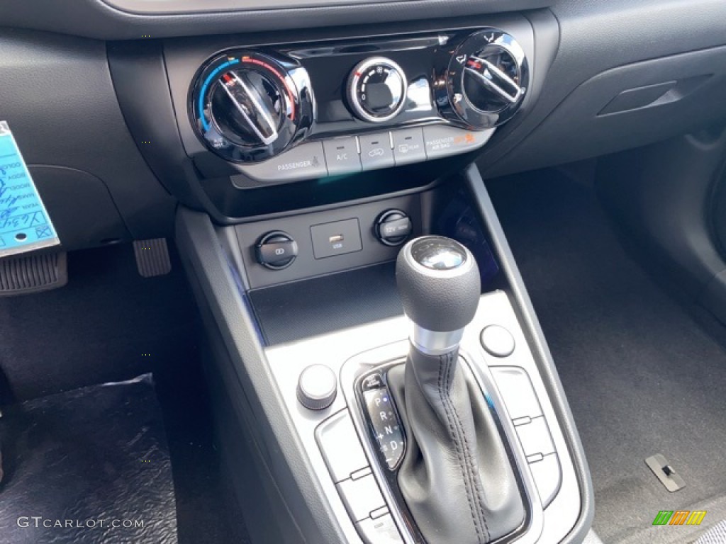 2022 Hyundai Kona SE AWD Transmission Photos
