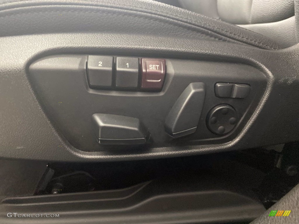 2018 X2 xDrive28i - Mineral Grey Metallic / Black photo #15