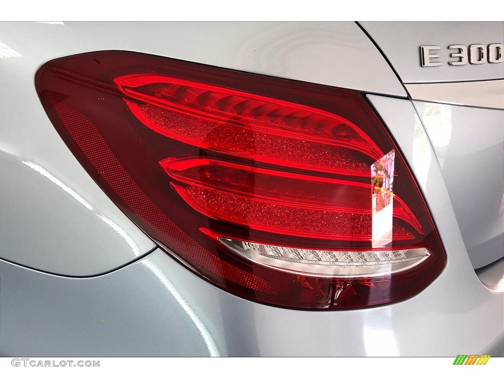 2018 E 300 Sedan - Diamond Silver Metallic / Black photo #29