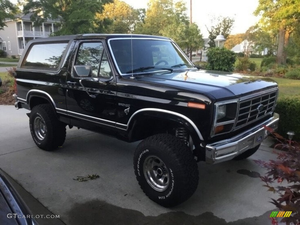 Raven Black 1983 Ford Bronco XLT 4x4 Exterior Photo #141974097
