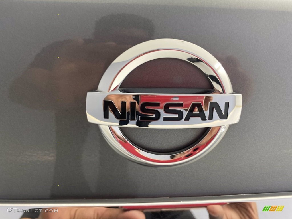 2016 Nissan Sentra SV Marks and Logos Photo #141978725