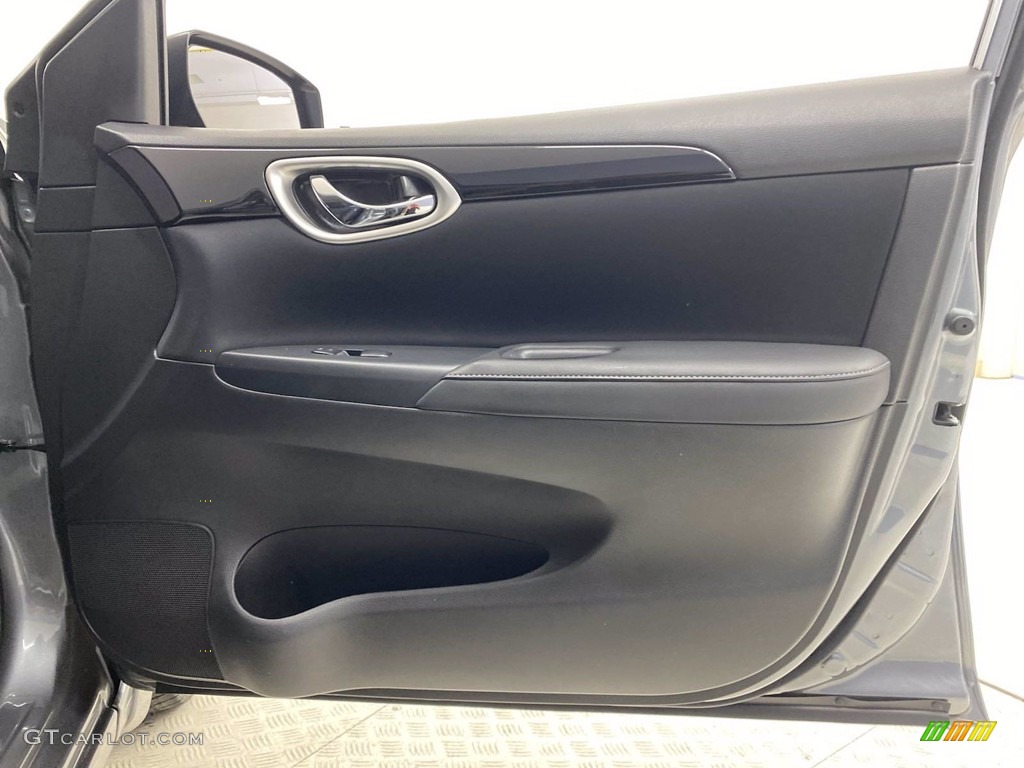 2016 Nissan Sentra SV Charcoal Door Panel Photo #141979094