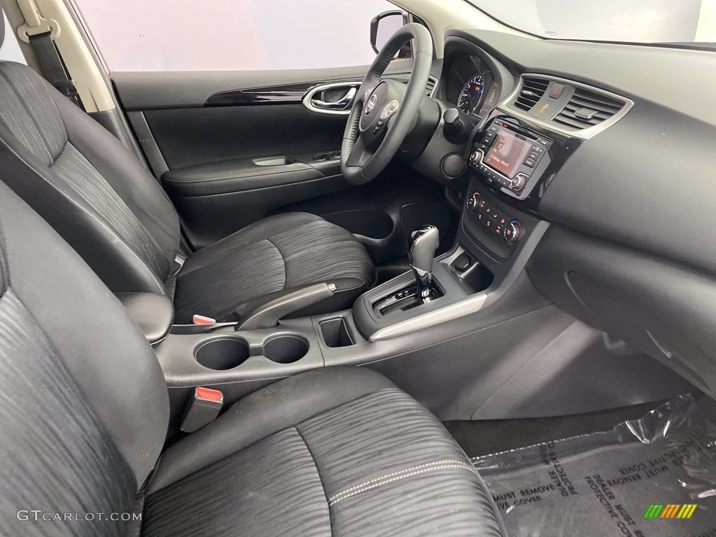 2016 Nissan Sentra SV Front Seat Photo #141979112