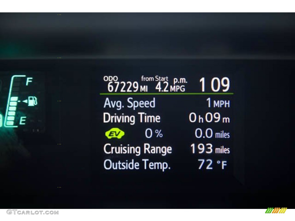 2013 Prius c Hybrid Two - Super White / Light Blue Gray/Black photo #6