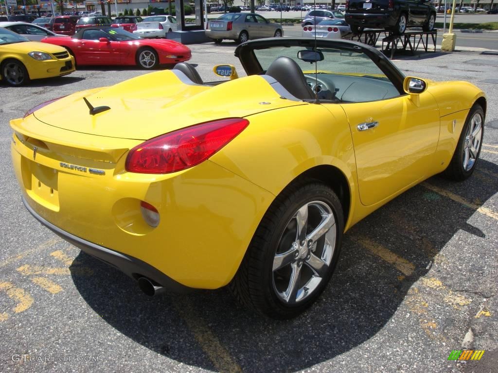 2008 Solstice GXP Roadster - Mean Yellow / Ebony photo #6
