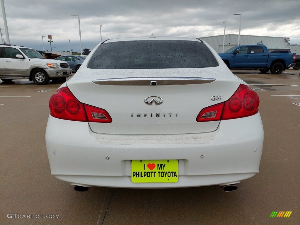 2013 G 37 Journey Sedan - Moonlight White / Stone photo #8