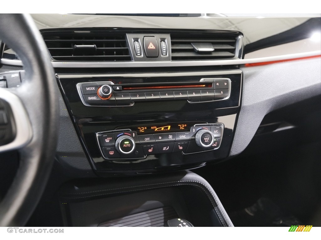 2018 X1 xDrive28i - Alpine White / Black photo #12