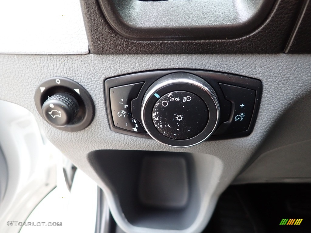 2019 Transit Van 250 LR Regular - Oxford White / Charcoal black photo #22