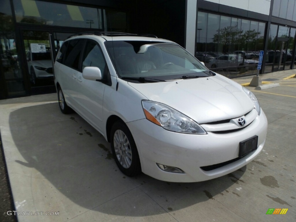 2010 Sienna XLE - Blizzard Pearl Tricoat / Taupe photo #1