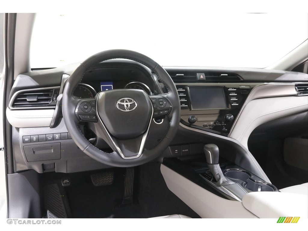2019 Camry SE - Celestial Silver Metallic / Ash photo #6