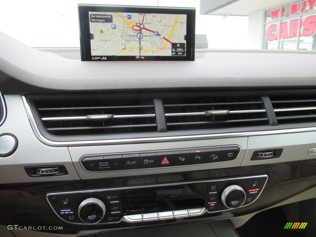 2019 Q7 45 Premium Plus quattro - Orca Black Metallic / Pistachio Beige photo #18