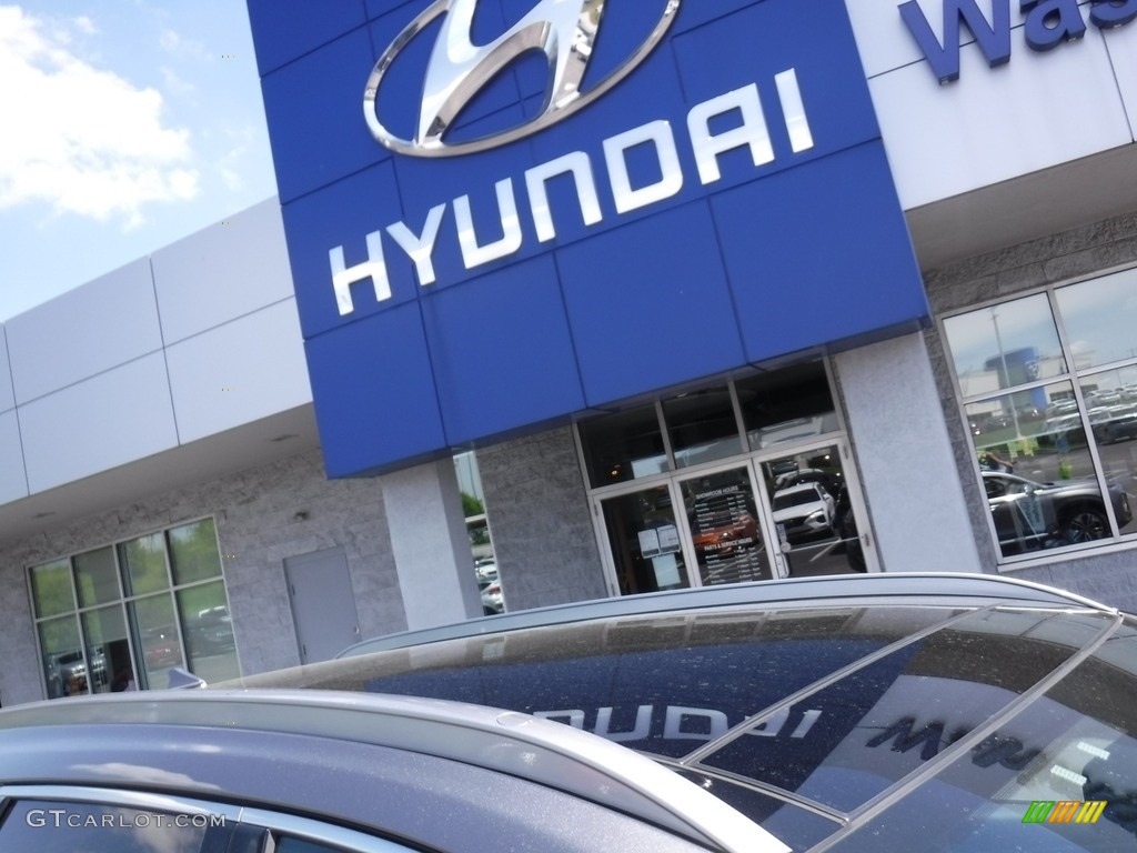 2019 Santa Fe Ultimate AWD - Machine Gray / Black photo #3