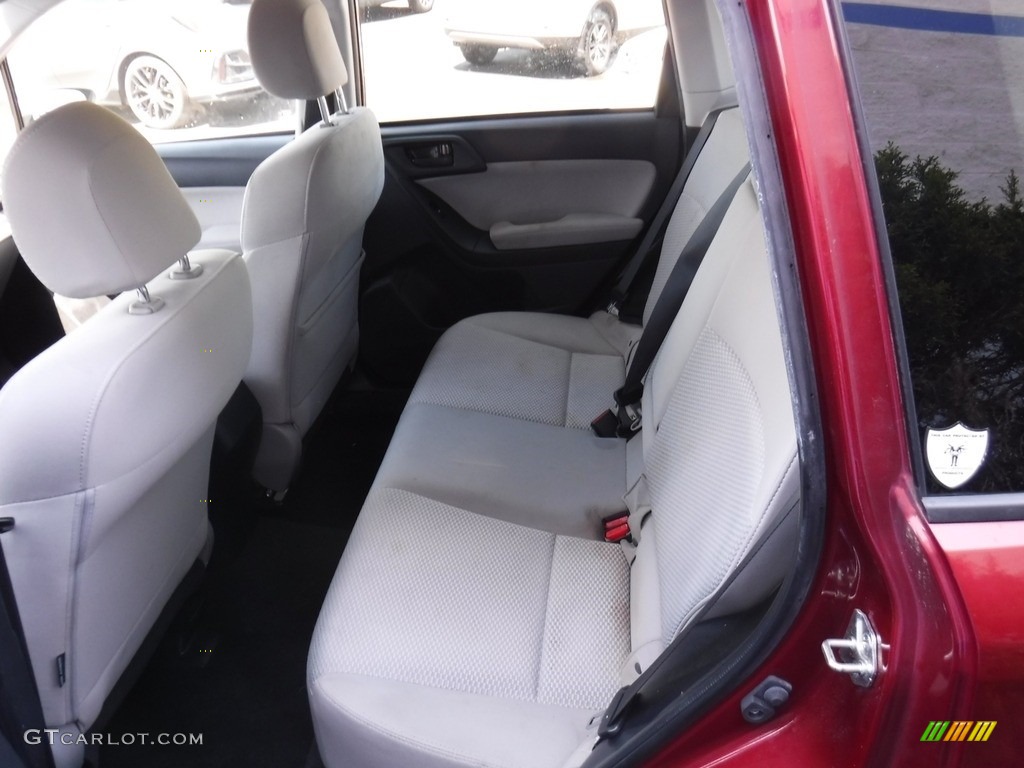 2015 Forester 2.5i Premium - Venetian Red Pearl / Gray photo #26