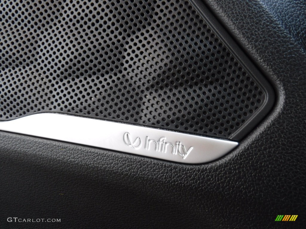 2019 Santa Fe Ultimate AWD - Machine Gray / Black photo #13