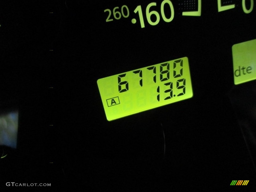 2003 I 35 - Millennium Jade Green / Beige photo #2
