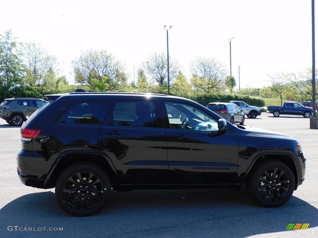 2021 Grand Cherokee Laredo 4x4 - Diamond Black Crystal Pearl / Black photo #4