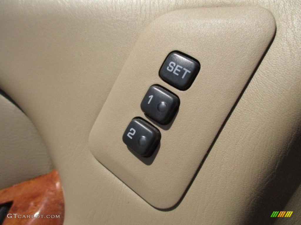 2003 I 35 - Millennium Jade Green / Beige photo #23