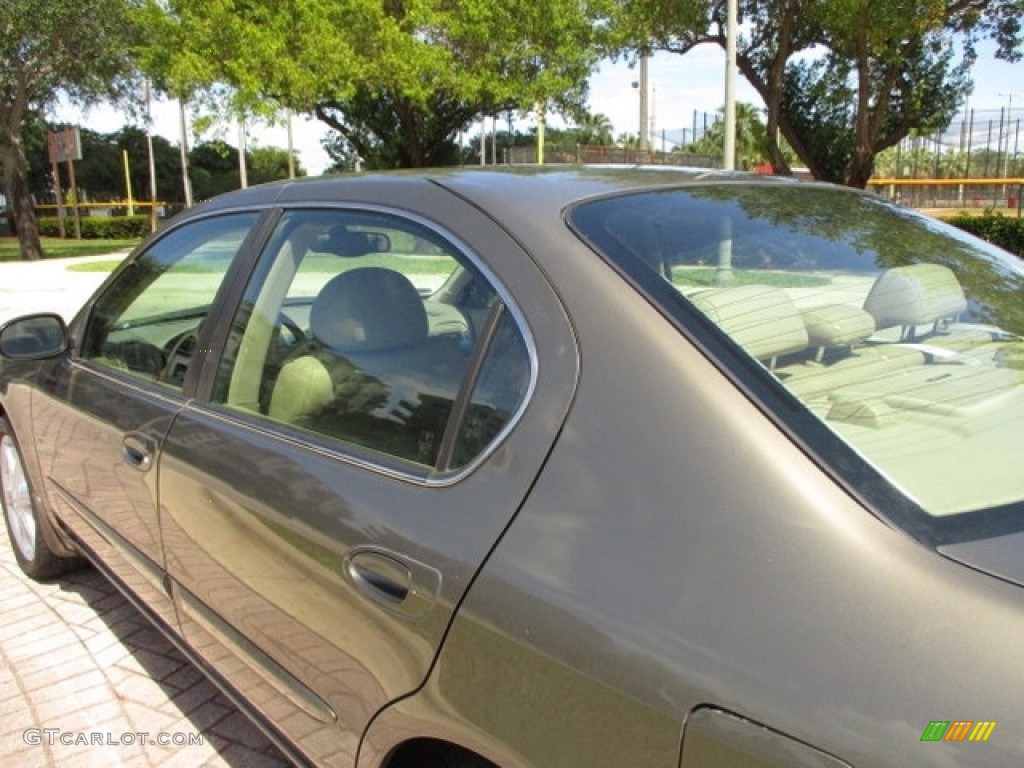 2003 I 35 - Millennium Jade Green / Beige photo #50