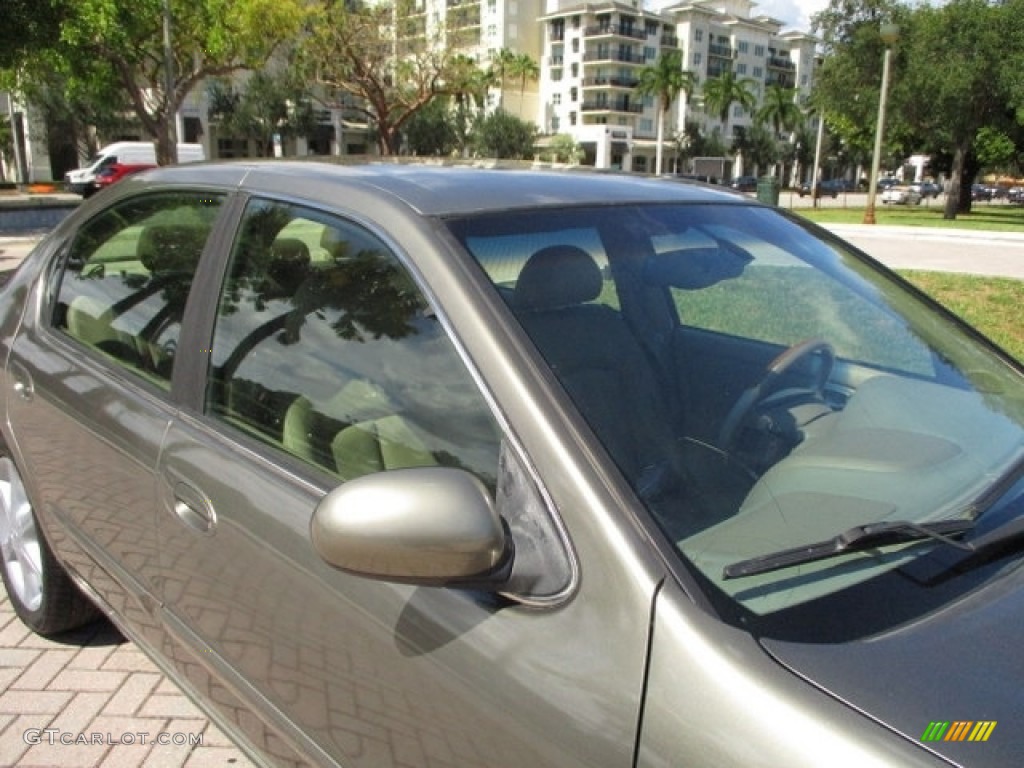 2003 I 35 - Millennium Jade Green / Beige photo #53