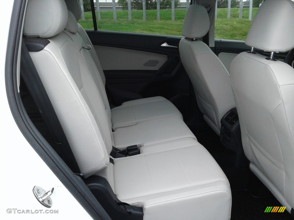 Storm Gray Interior 2019 Volkswagen Tiguan SE Photo #141997794