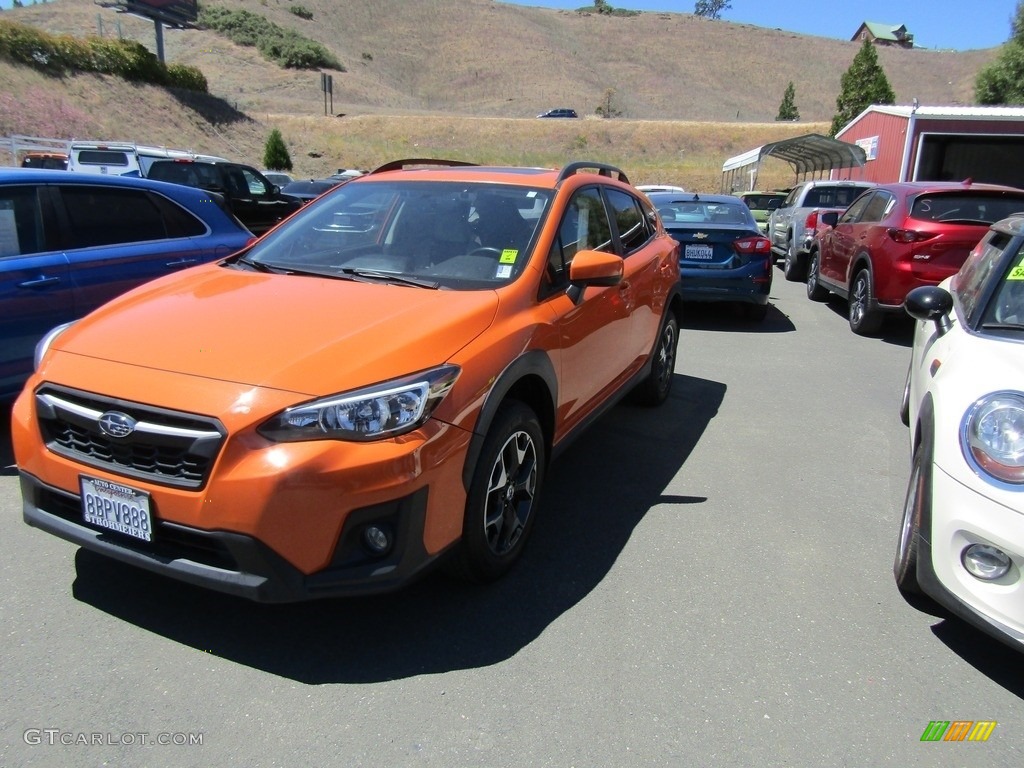 2018 Crosstrek 2.0i Premium - Sunshine Orange / Gray photo #2
